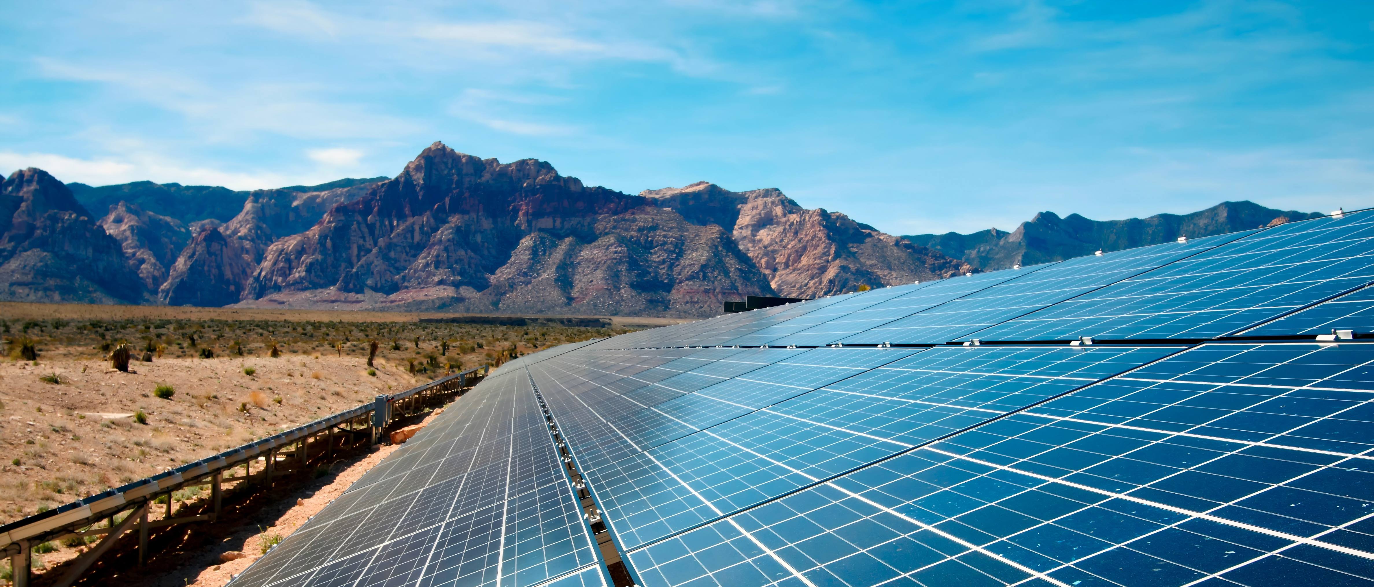 首頁 四大應(yīng)用領(lǐng)域 - 新能源行業(yè).jpg